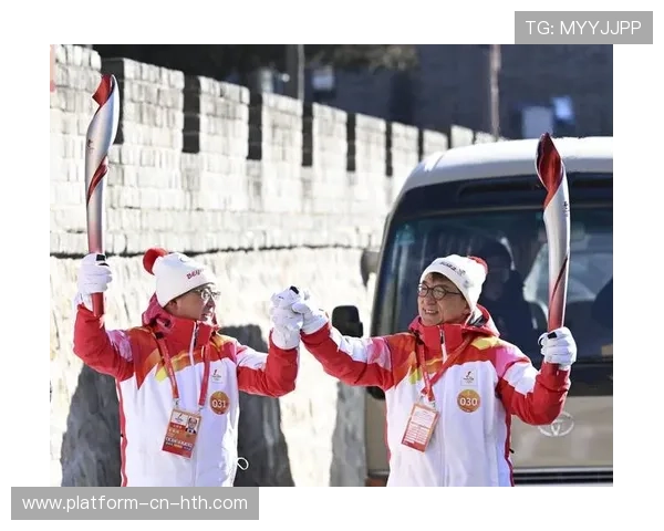 北京冬奥会火炬传递盛况空前，冰雪运动迎来高潮，北京冬奥会火炬点燃仪式