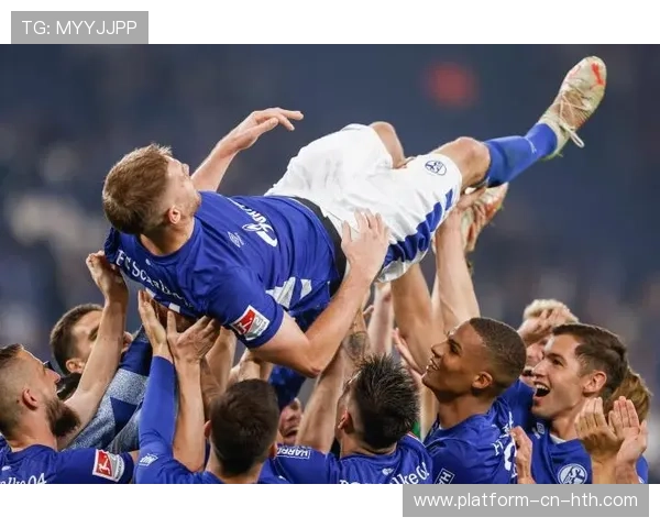 沙尔克特罗德快速前插连线进攻组